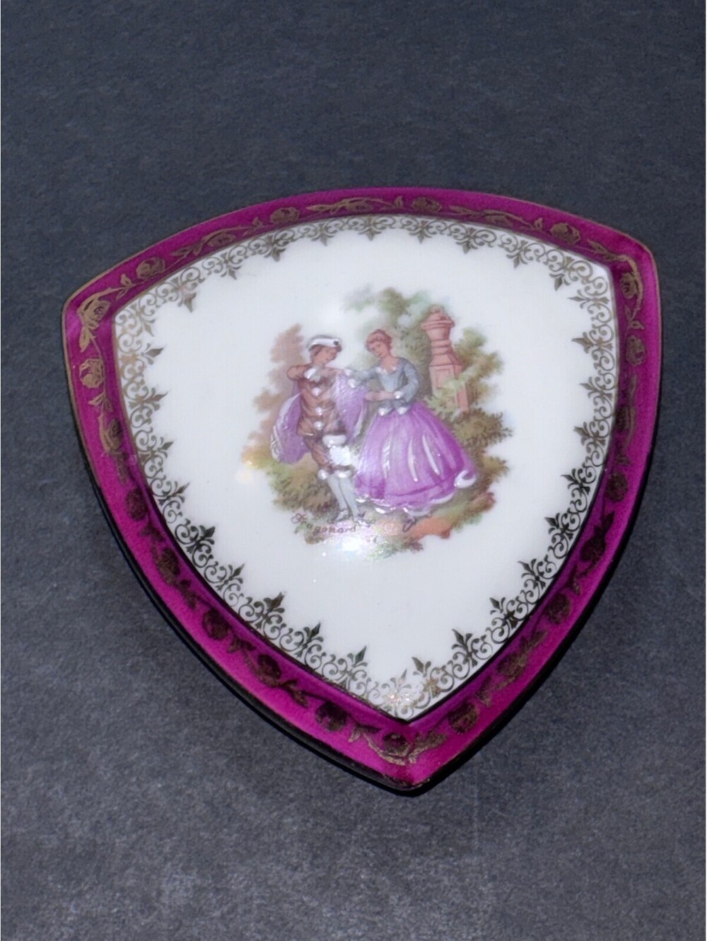 VTG La Reine Limoges France Pink Porcelain Trinket Box Courting Couple Triangle